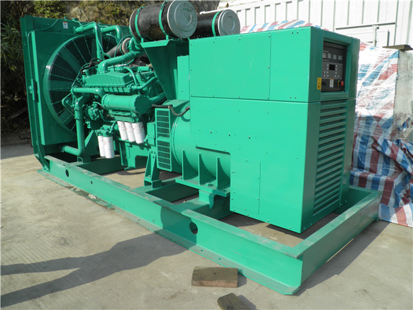 襄城出租发电机 发电机组厂家:柴油发电机组的控制屏的作用是什么?