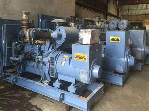 襄城发电机组带负载降电压是什么原因照成的？