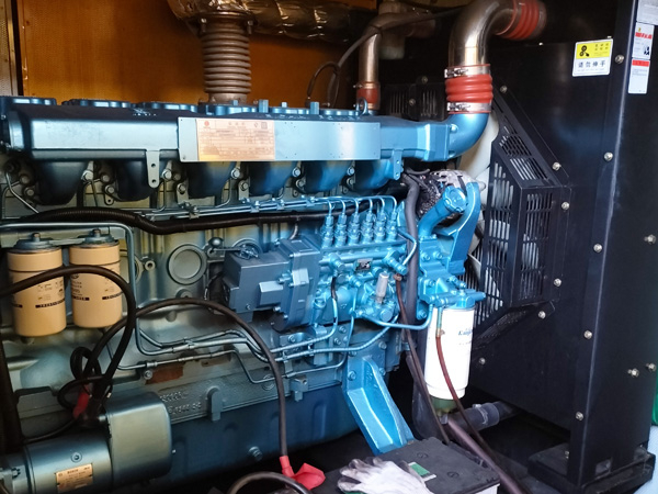 襄城磷酸铁锂蓄电池的使用寿命与哪些因素有关？